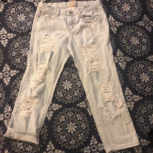 Boyfriend ripped jeans Capris